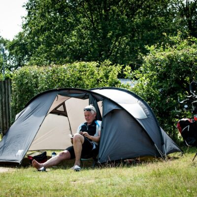 In de tent lezen